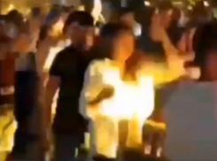 Посетители закрытого из-за нарушений клуба в Геленджике сообщают о распространении запрещенных веществ