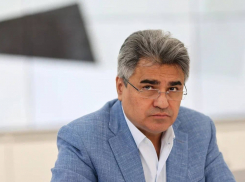 Выбор школьного питания и формы: в Госдуме «Новые люди» внесли законопроект о передаче родителям власти в школах