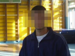 Физрук-педофил в станице Крыловской два года развращал ученицу в школьной каптерке, - источник