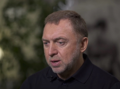 Иск Олега Дерипаски к Олегу Тинькову на 2 млрд рублей направили в Москву