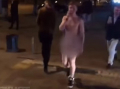 В Краснодаре задержали голого прохожего, гулявшего в центре города 