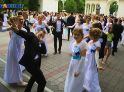 «Мы сделаем все, чтобы выпускные состоялись», - губернатор Кубани о балах для школьников