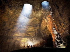 Погибшего год назад спелеолога из Сочи подняли из пещеры в Абхазии