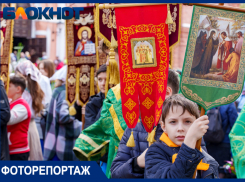 «Искупить человеческие грехи»: тысячи краснодарцев прошли крестным ходом в Вербное воскресенье