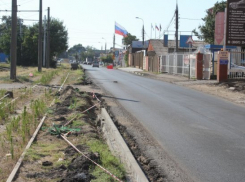 В Краснодаре ремонтируют дороги: чиновники проверили как