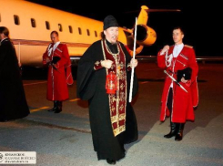 Частицу благодатного огня доставят в храмы всех районов Кубани 