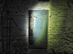 Краснодарец незаконно перегородил вход в бомбоубежище