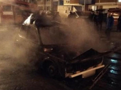 В Краснодаре во дворе многоэтажного дома взорвалась «Нива»