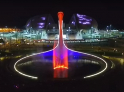 «Невероятно красиво»: поющие фонтаны в Сочи сняли на видео 