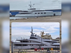 Вслед за Усмановым в порту Сочи пришвартовалась яхта Ротенберга