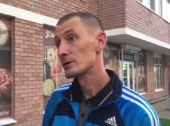 В Краснодаре очевидцы рассказали, о том как на детской площадке мужчина избил ребенка