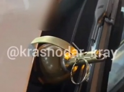 «Положил гранату на капот»: конфликт из-за парковки в Краснодаре закончился полицейской проверкой