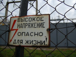  Подростка из Армавира насмерть пронзило мощным ударом тока на железной дороге