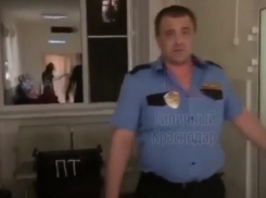 В Краснодарской больнице скорой помощи извинились за охранника, который обложил матом пациента