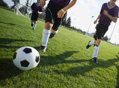 Массовая драка родителей и тренеров на детском матче в Сочи
