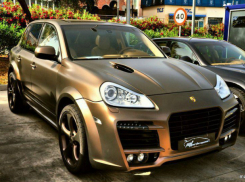За ликвидацию борделя краснодарец потребовал у МВД подарить участковому Porsche Cayenne