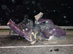 Два человека погибли в лобовом столкновении в Гулькевичском районе