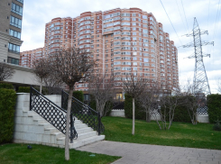 Другой Краснодар: микрорайон Фестивальный с мусором и элитными ЖК