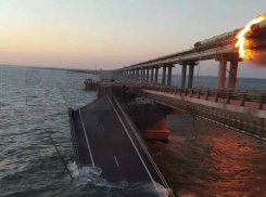 Фото и видео пожара на Крымском мосту