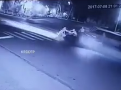  Водитель в Абинском районе сбил девушку на переходе, а после убежал 