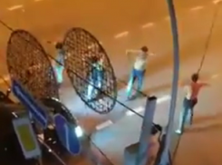 Жаркие ночные танцы под песни из «Приоры» устроили в центре Краснодара