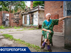 Дом купца Котлярова в Краснодаре оккупировали пять бомжей: «Разводят крыс, приводят проститутку и гадят под дверь соседке»