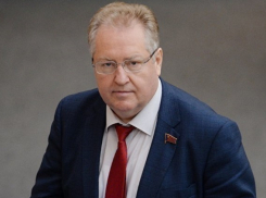 Лидер КПРФ Зюганов заступился за депутата Обухова 