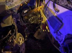 Автобус протаранил легковушку с тремя детьми в Краснодарском крае