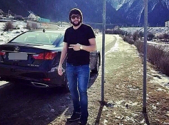 Певцу Эльбрусу Джанмирзоеву грозит срок за гибель продюсера в аварии на Кубани