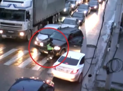 «Фокус не удался»: в Краснодаре водитель не сумел объехать пробку по «встречке» и попал в ДТП