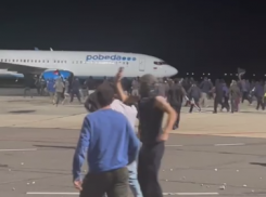 Погромы в аэропорту Махачкалы: хронология событий