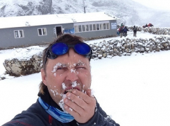 Британские дипломаты изучили снег на сочинском курорте