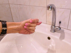  После завершения ремонта трубы вода у жителей Краснодара так и не появилась 