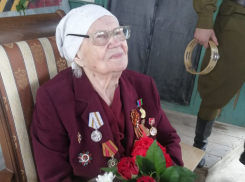 В Краснодаре ветеран ВОВ отмечает 100-летний юбилей