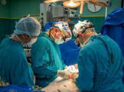 Краснодарские врачи удалили злокачественную опухоль 97-летней бабушке