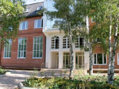В Краснодаре уволили учительницу элитной гимназии за дискредитацию Вооружённых сил РФ