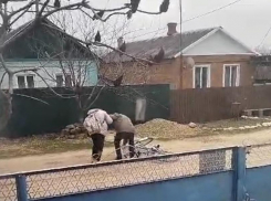 В Краснодарском крае мужчина таскал за волосы 10-летнюю девочку 