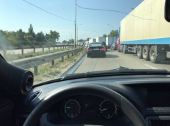  Восточный обход Краснодара «встал» в огромной пробке из-за ремонта дороги 