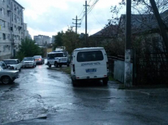 В подъезде многоквартирного дома в Новороссийске была найдена граната на растяжке