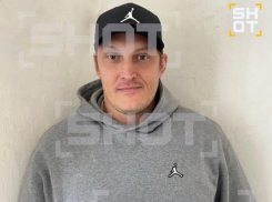 Появились свежие фото самого жестокого члена банды Цапка - на них Беспредел улыбается и позирует  