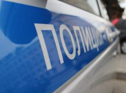 В центре Краснодара автомобиль сбил пешехода на тротуаре