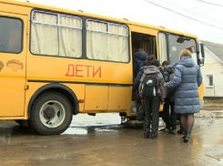 Под Краснодаром школьники оказались в горящем автобусе