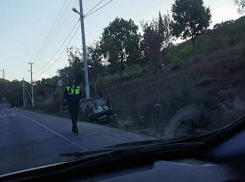 В ДТП под Новороссийском перевернулась легковушка: пострадавшая в коме