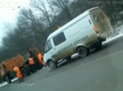 «Ноги-трамбовки» начали применять ремонтники дорог в Краснодарском крае