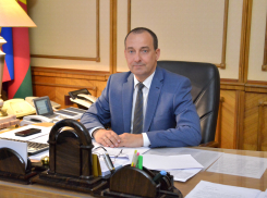 Сколько зарабатывает и чем владеет спикер Заксобрания Кубани Юрий Бурлачко 