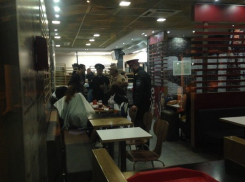 «Они не умели читать по-русски»: У участниц  фестиваля в Сочи из Мозамбика украли iPhone