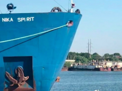Экипаж задержанного в Одессе танкера Nika Spirit доставлен в Краснодар