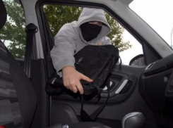 Краснодарец помог полицейским задержать подозреваемого в попытке совершения кражи из автомобиля 