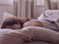 На Кубани пьяный фотограф забрался в номер к спящей женщине