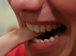 «ВИЧ-инфицированный» кубанец укусил пристава из-за 30 тысяч рублей